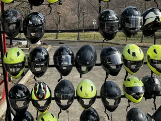 Visegrád Gokart - Bukósisakok